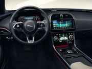 ジャガー XEの画像3